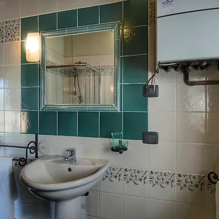 In With Pool And Terrace * Todi