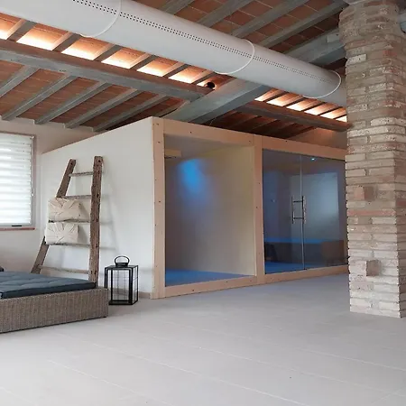 In With Pool And Terrace Ferienhaus