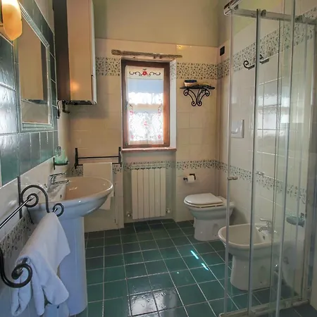 In With Pool And Terrace * Todi