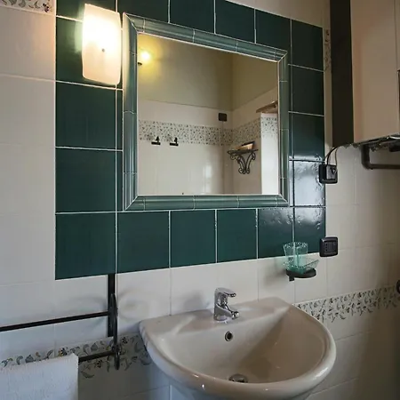 In With Pool And Terrace *