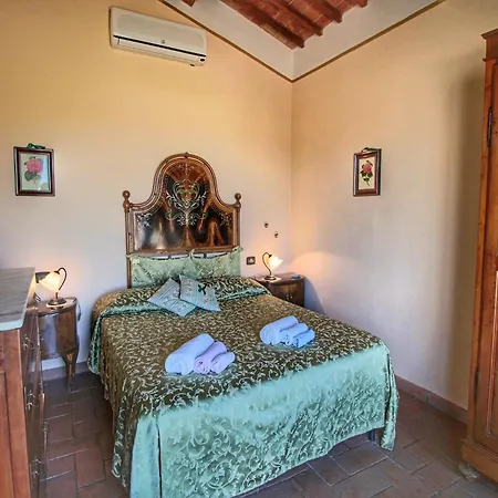 In With Pool And Terrace * Todi