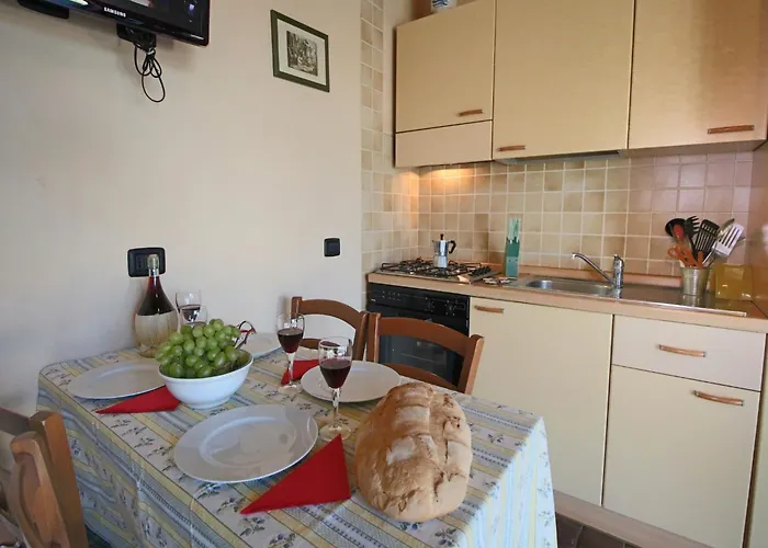 In With Pool And Terrace * Todi